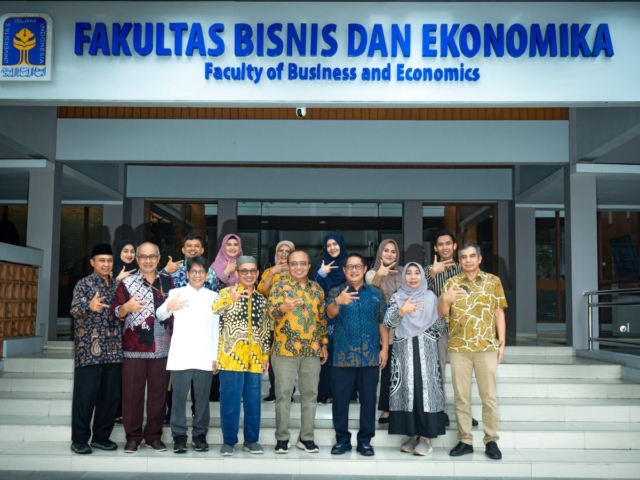 FBE UII Sambut Kunjungan Alumni yang Kini Menjabat Direktur Bank Syariah Nasional